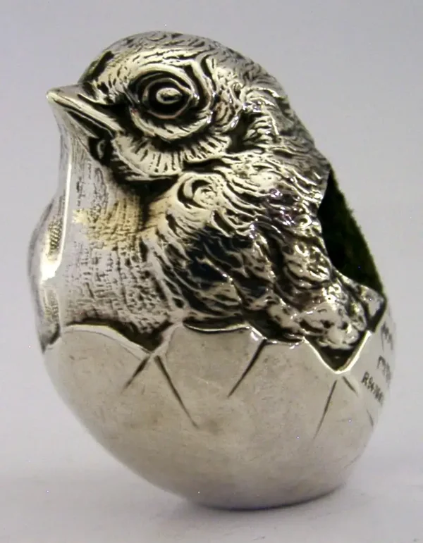 SAMPSON MORDAN STERLING SILVER CHICK PIN CUSHION CHESTER 1906 NEEDLEWORK 46g