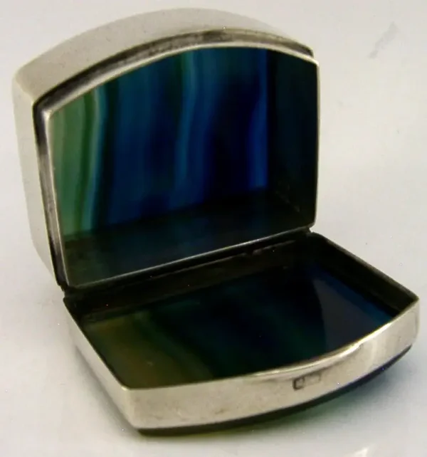 STUNNING ENGLISH STERLING SILVER BLUE AGATE BOX CHESTER 1917 ANTIQUE