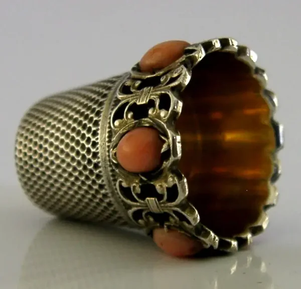 PRETTY SOLID SILVER STONE SET THIMBLE c1920 SEWING NEEDLEWORK