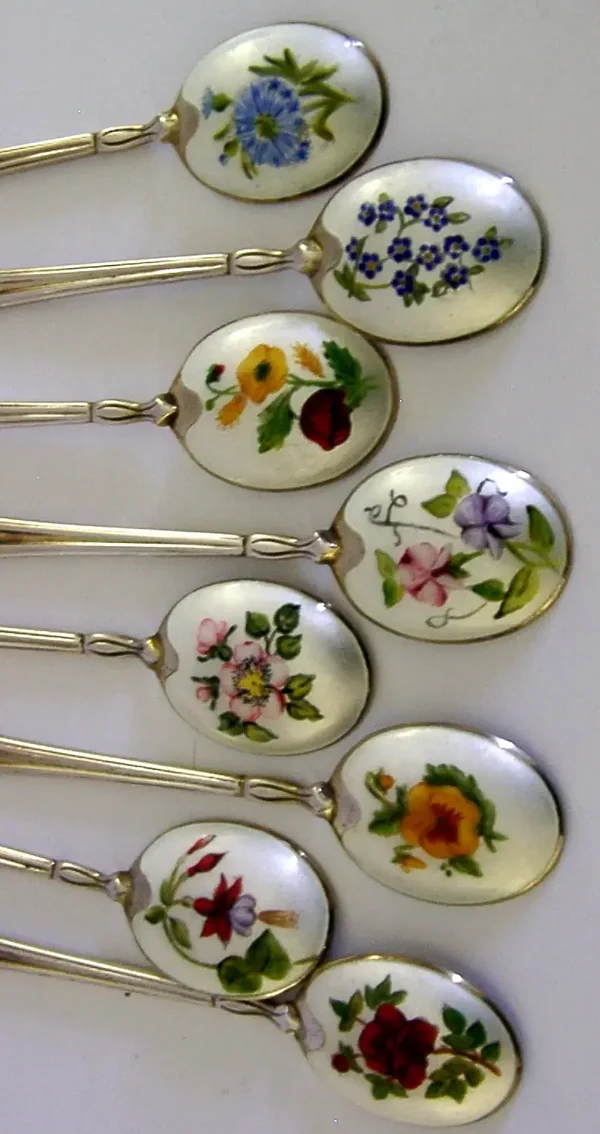 EIGHT STUNNING SOLID STERLING SILVER ENAMELLED FLOWER SPOONS 1972