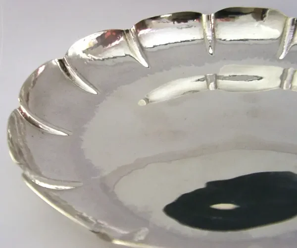HEAVY 264g IRISH SOLID STERLING SILVER STRAWBERRY DISH BOWL 1951 PLANNISED