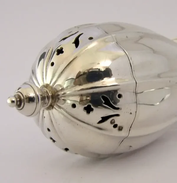 HEAVY 50g QUALITY SOLID STERLING SILVER PEPPER POT CRUET 1961 ENGLISH