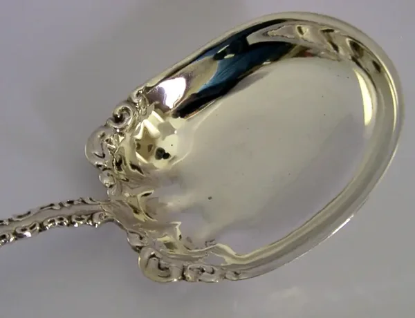 LARGE 78g NORTH AMERICAN STERLING SILVER SERVING SPOON c1900's ELLIS CANADA