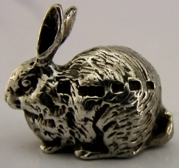 PRETTY ENGLISH STERLING SILVER BUNNY RABBIT ANIMAL FIGURE LONDON 1979