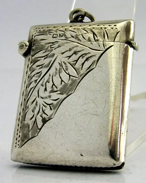 QUALITY ENGLISH ANTIQUE STERLING SILVER VESTA CASE 1916 CHESTER 24g