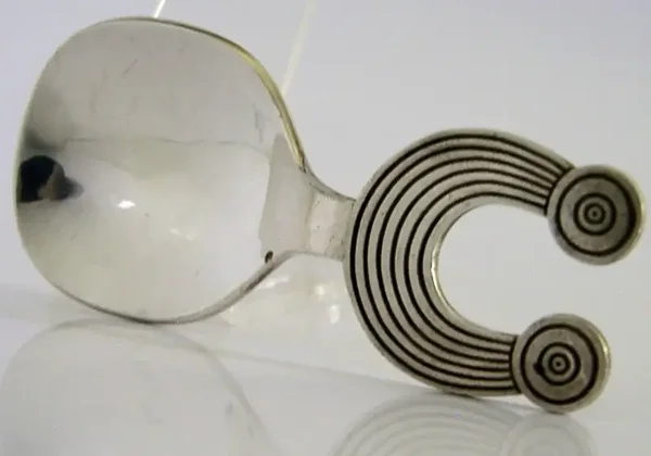 QUALITY IRISH SOLID STERLING SILVER CADDY SPOON DUBLIN 1973 IRELAND