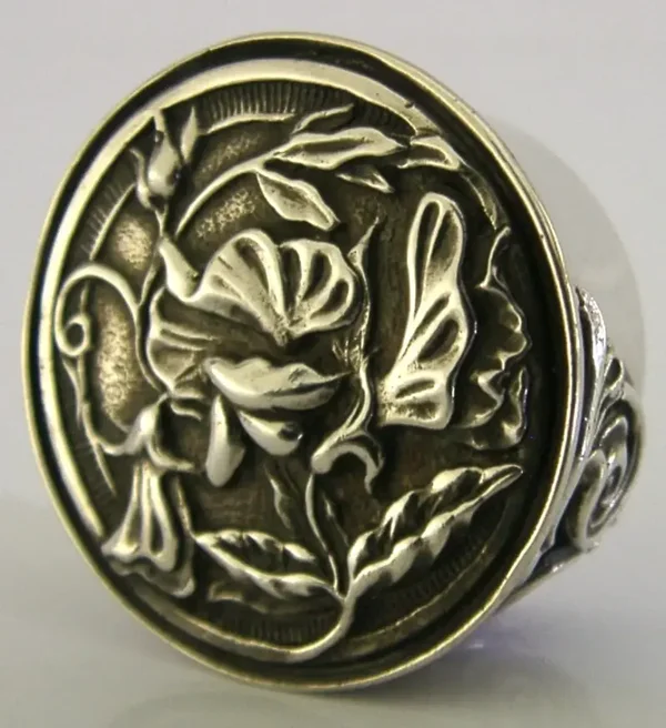 PRETTY ENGLISH SOLID STERLING SILVER BOX 1979 ART NOUVEAU STYLE