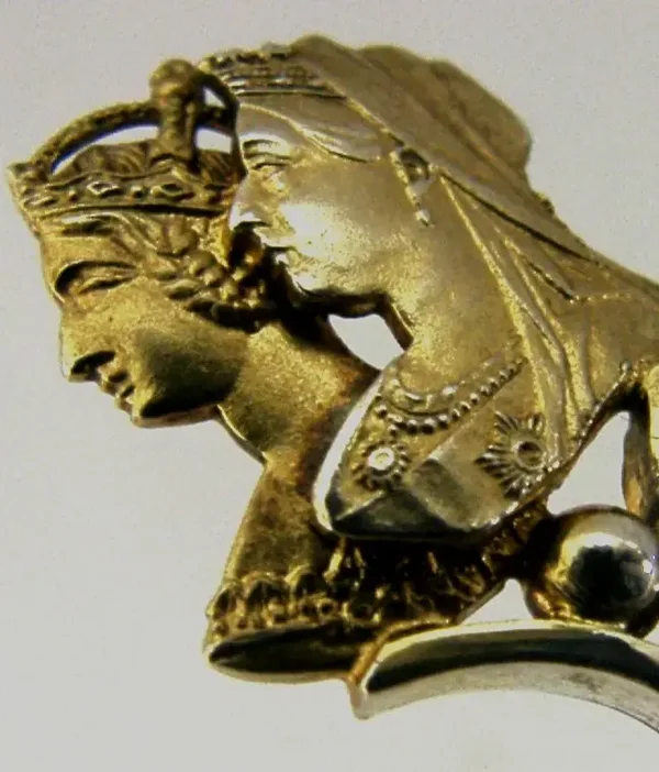 ENGLISH STERLING SILVER QUEEN VICTORIA SOUVENIR SPOON 1897 ROYAL ANTIQUE