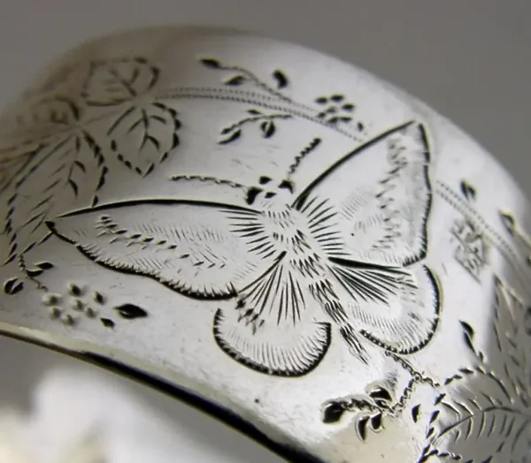 ENGLISH BUTTERFLY & BLACKBERRIES STERLING SILVER NAPKIN RING VICTORIAN 1887