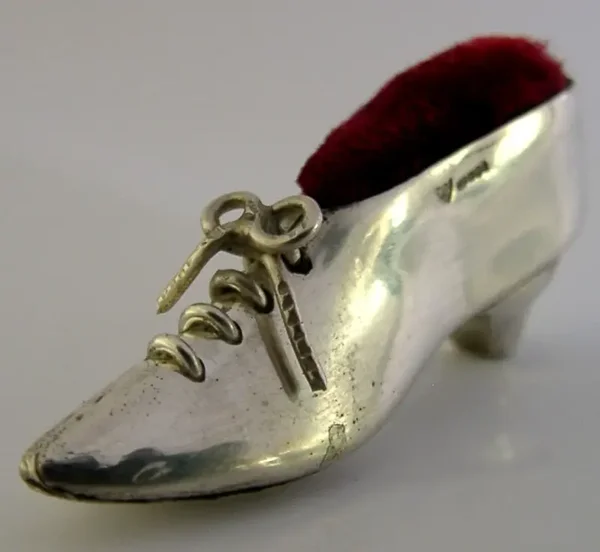 NOVELTY SOLID STERLING SILVER PIN CUSHION SHOE SEWING NEEDLEWORK 1999