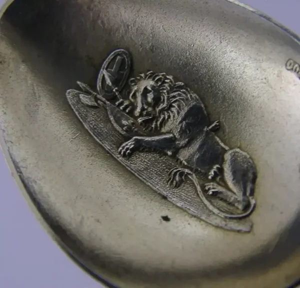 SWISS 800 SOLID SILVER GILT LION of LUCERNE SOUVENIR SPOON c1910 ANTIQUE