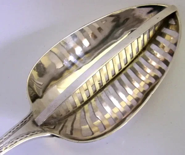VERY RARE IRISH STERLING SILVER CELTIC POINT STRAINER BASTING SPOON 1806 120g