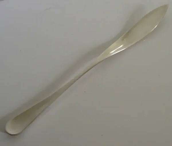 ROBERT WELCH DESIGNER STERLING SILVER BUTTER KNIFE SPREADER 1975
