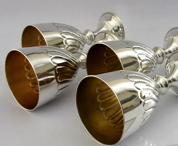 QUALITY ENGLISH SILVER PLATE WINE GOBLETS CUPS c1950 BARWARE