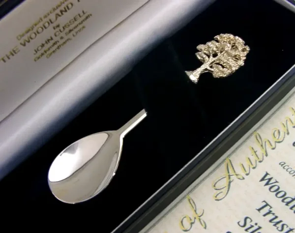 CASED ENGLISH STERLING SILVER WOODLAND TRUST CADDY SPOON 1997 LIMITED No 55