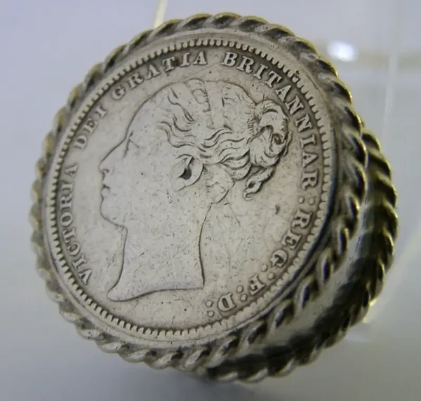 ENGLISH STERLING SILVER QUEEN VICTORIA COIN BOX 1884 ANTIQUE