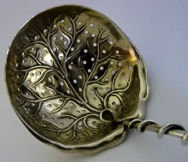 AMERICAN GORHAM STERLING SILVER #44 IVY LEAF SUGAR SIFTER SPOON c1870 RARE