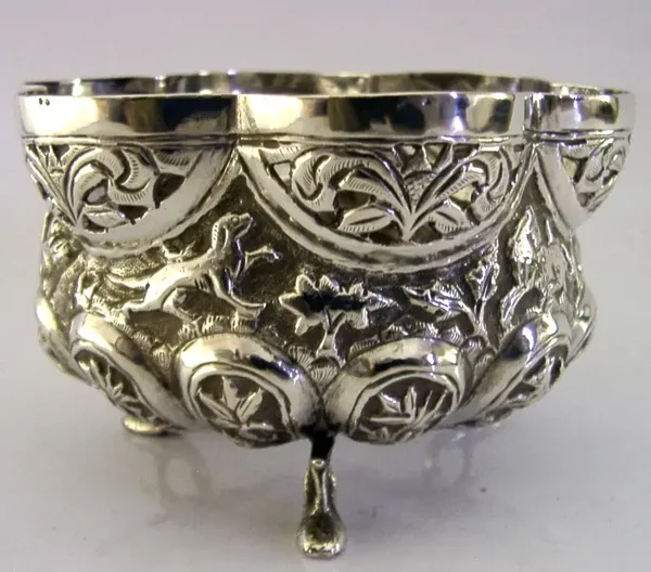 PRETTY INDIAN SOLID SILVER BOWL c1900 ANTIQUE ANIMALS 81g