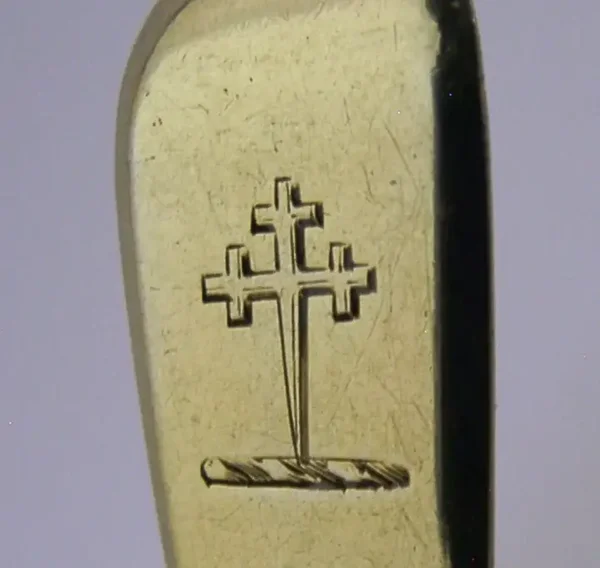STERLING SILVER GILT CROSSING FAMILY CRESTED EGG SPOON 1808 ANTIQUE DEVON