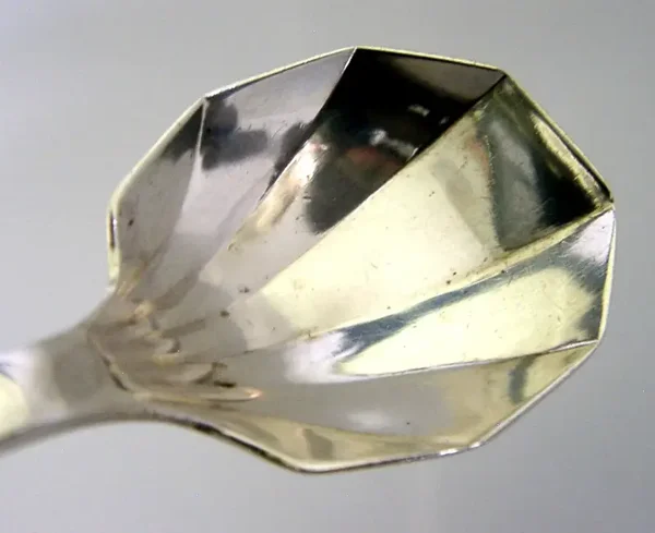 ENGLISH ANTIQUE SOLID STERLING SILVER JAM PERSERVE SPOON 1921 ART DECO 16g