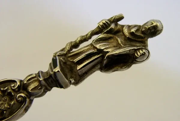 VICTORIAN ENGLISH SOLID STERLING SILVER APOSTLE SIFTER SPOON 1878 ANTIQUE