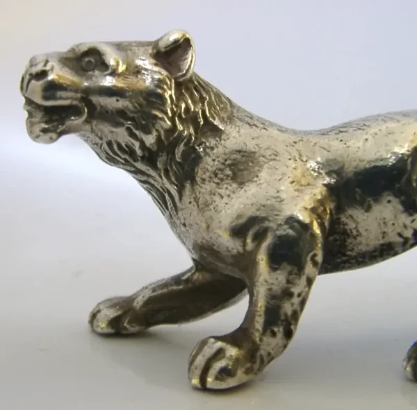 SUPERB 3+inch ANTIQUE STERLING SILVER LION ANIMAL FIGURE CHESTER 1903 ANIMAL