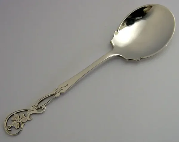 BEAUTIFUL ENGLISH STERLING SILVER JAM PRESERVE SPOON 1953