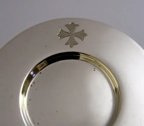 RELIGIOUS SOLID STERLING SILVER PATEN COMMUNION WAFER DISH 1917 ANTIQUE
