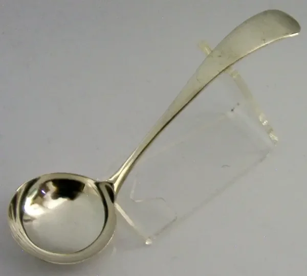 OLD ENGLISH PATTERN STERLING SILVER LADLE 5 inch 1938