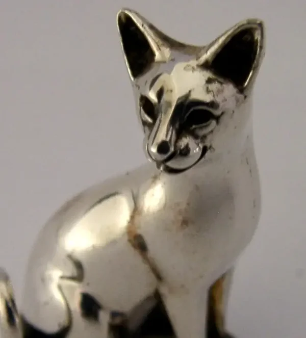 PRETTY STERLING SILVER CAT FIGURE LONDON 1997 ANIMAL 13g
