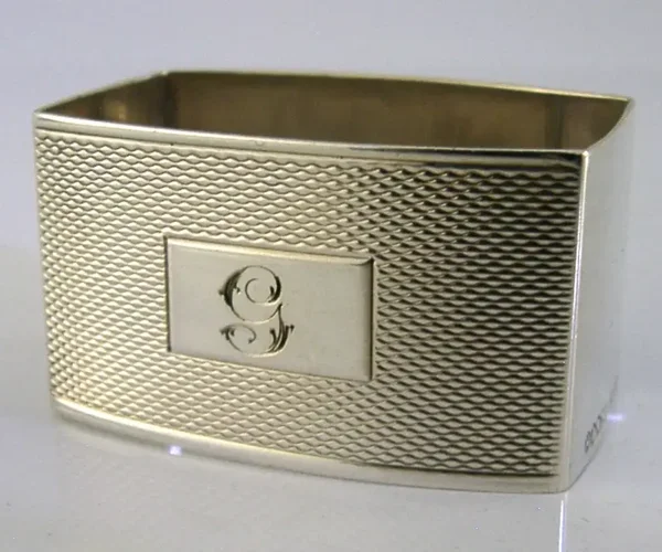 ENGLISH STERLING SILVER ENGINE TURNED NAPKIN RING 1962 ENGRAVED 'G'