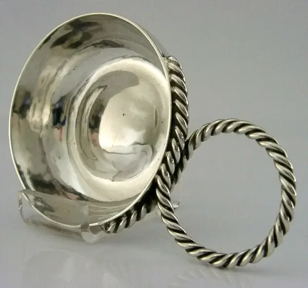 HEAVY 86g HAND HAMMERED ENGLISH STERLING SILVER WINE TASTER 1987 ROPE HANDLE