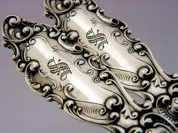 BEAUTIFUL AMERICAN GORHAM STERLING SILVER SERVING SPOONS c1900 ANTIQUE 118g