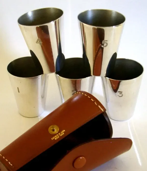 QUALITY ENGLISH SET OF 5 SILVER PLATED HUNTING SHOOTING CUPS c1950s LEATHER CASE