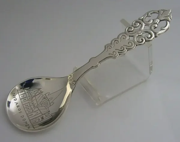 NORWEGIAN 830S SOLID SILVER NIDAROS CATHEDRAL CADDY SPOON c1940 NORWAY
