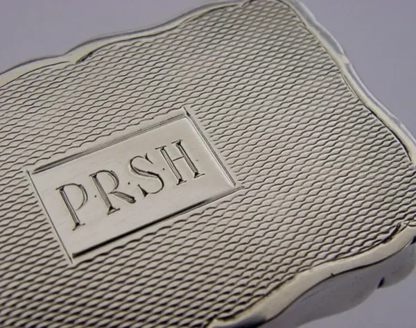 STYLISH ENGLISH SOLID STERLING SILVER ENGINE TURNED SNUFF BOX 1966