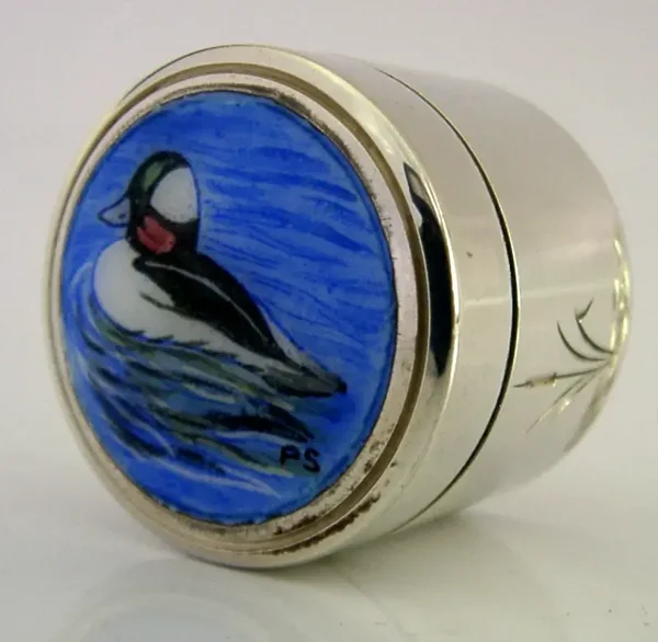 PRETTY SOLID STERLING SILVER ENAMEL ENGLISH BUFFLEHEAD DUCK BOX 1979 FOWL