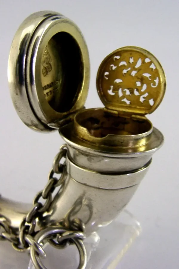 RARE SAMPSON MORDAN STERLING SILVER HUNTING HORN VINAIGRETTE SCENT 1873 ANTIQUE
