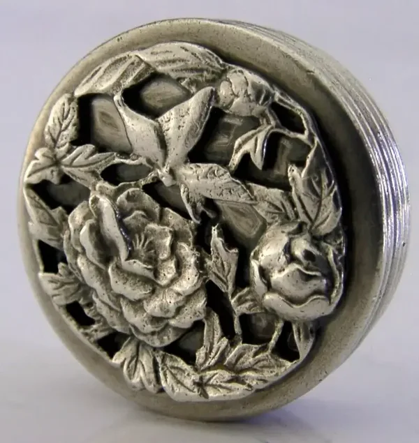 ENGLISH STERLING SILVER FLOWERS BUTTERFLY PILL DESK BOX 1975 ROBERT GLOVER