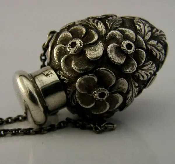 SAMPSON MORDAN STERLING SILVER SCENT PERFUME BOTTLE 1888 ANTIQUE
