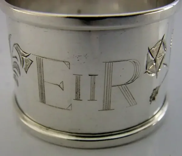 STERLING SILVER QUEEN ELIZABETH BRITISH EMBLEMS NAPKIN RING 1977 ROYALTY