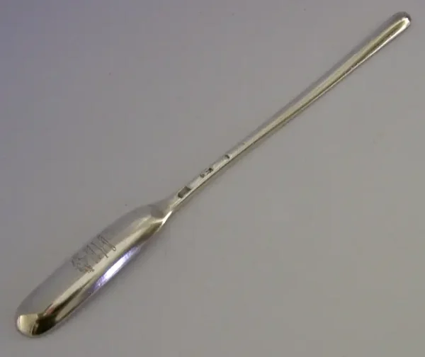RARE GEORGIAN STERLING SILVER HAMILITON FAMILY CREST MARROW SCOOP c1760
