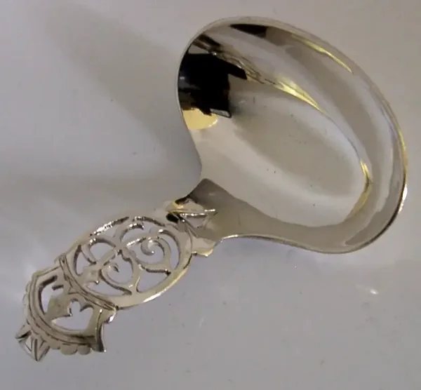 ELIZABETH II CORONATION SILVER PLATE CADDY SPOON ROYALTY 1953