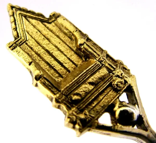 ENGLISH SOLID STERLING SILVER GILT MINIATURE CORONATION CHAIR 1901 ROYALTY