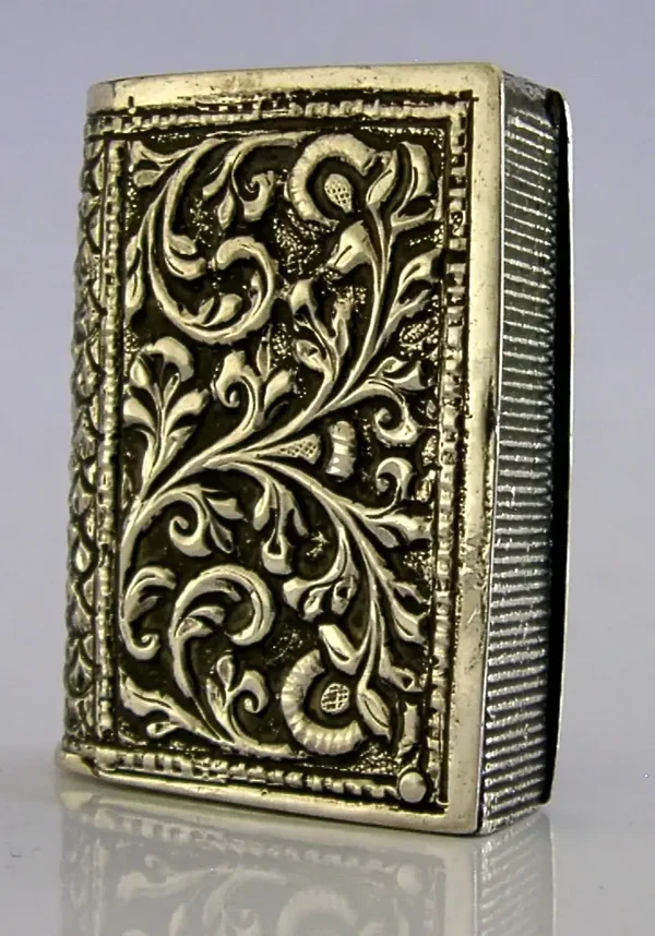 INDIAN ANTIQUE SOLID SILVER VESTA CASE c1900 36g