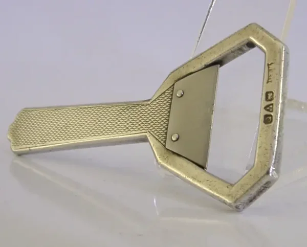 SUPERB STERLING SILVER BOTTLE OPENER ART DECO CHESTER 1939 BARWARE