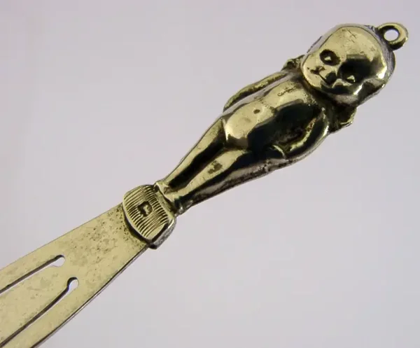 PRETTY ENGLISH SOLID STERLING SILVER KEWPIE DOLL BOOKMARK 1937 ANTIQUE