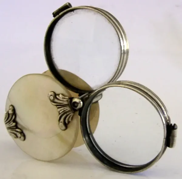 RARE GOERGIAN SILVER MOP DOUBLE LENS LOUPE MAGNIFYING GLASS c1800 ANTIQUE