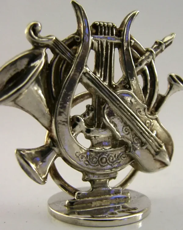 ENGLISH MUSICAL THEMED STERLING SILVER MENU HOLDER 1994 NOVELTY