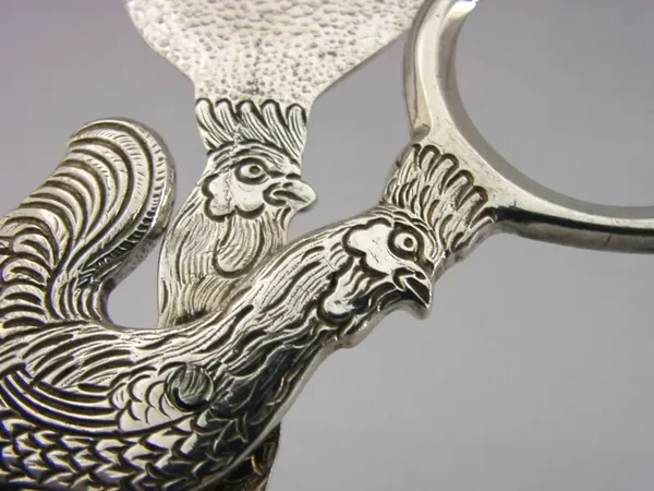 NOVELY ENGLISH STERLING SILVER BOILED HEN EGG TOPPER 2000 75g CHICKENS